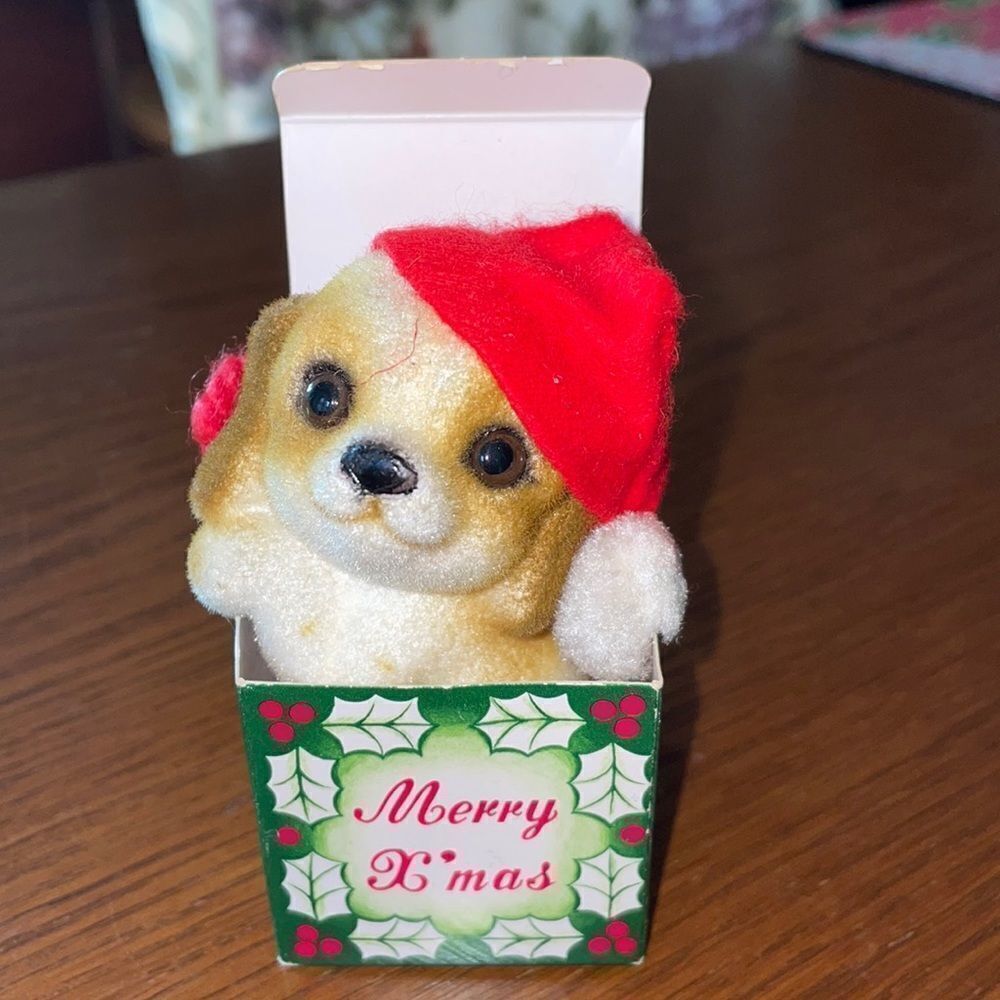 Vtg Josef Original puppy in Santa‎ hat coming out of Christmas box